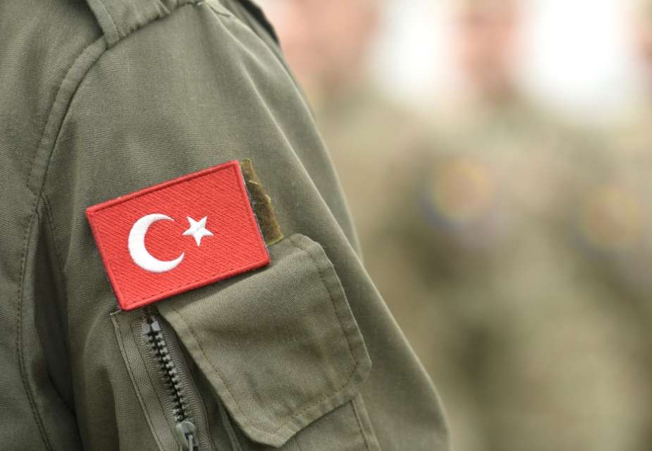 What Are Shoulder Epaulettes and What Do They Represent?