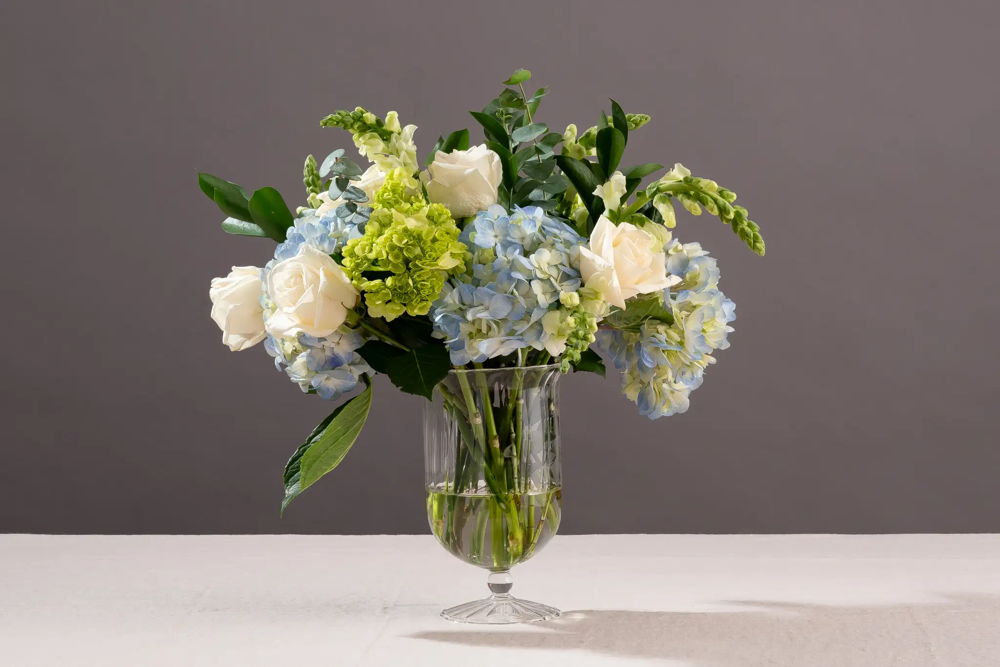 Wedding Flowers Online: What You Can Safely Buy Remotely, and What You Cannot